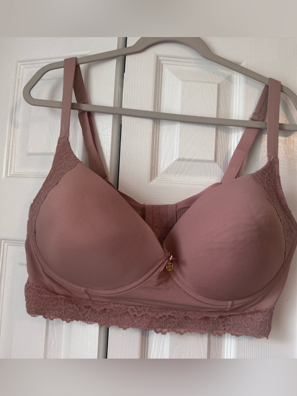 Daisy Fuentes Lace Trim Bra Mauve Pink Full Coverage Size 42D